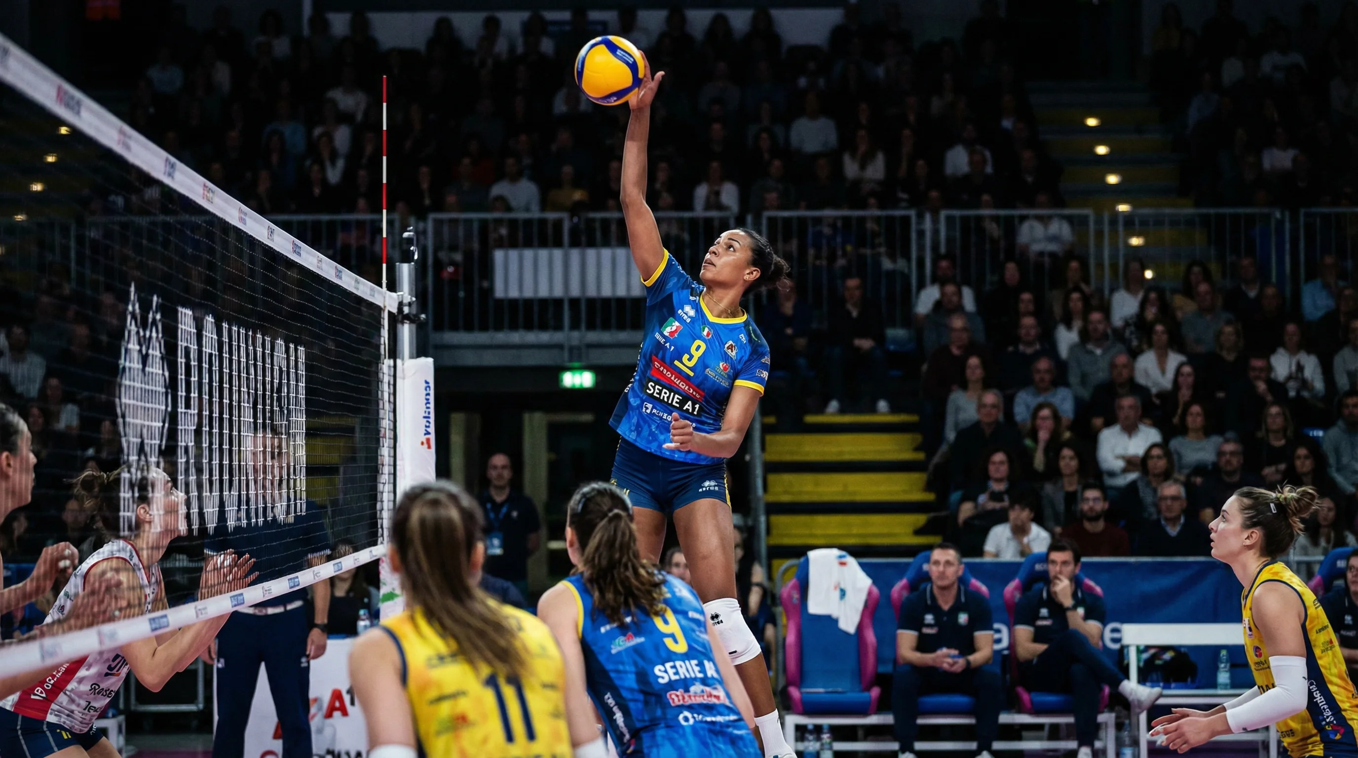 Giocatrice di pallavolo femminile in azione durante una partita di Serie A1